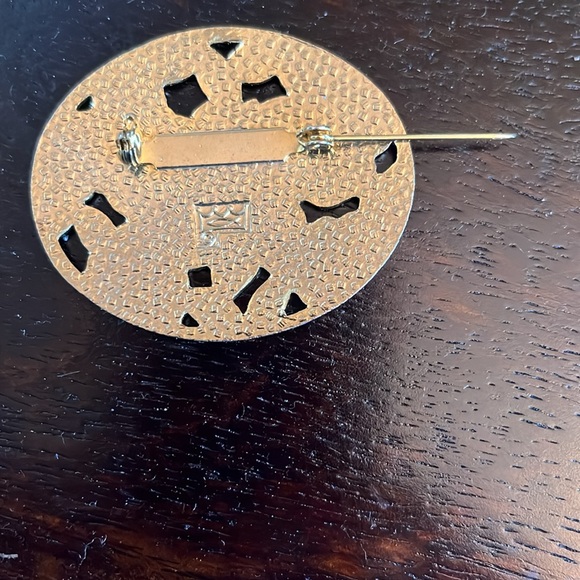 Fish and Crown Oval Gold Tone Cloisonne Floral Brooch with Cutouts - Picture 4 of 5